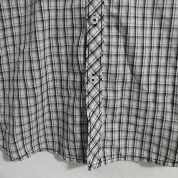 MICHAEL BRANDON | medium | Checkered Casual Button-Up Short Sleeve Shirt - Picture 8 of 16